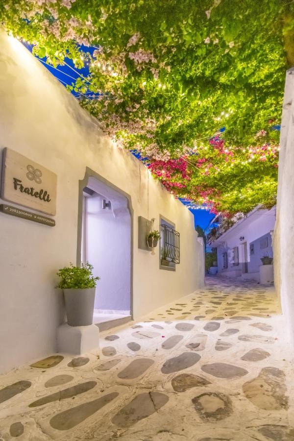 Fratelli Family Hotel Tínos